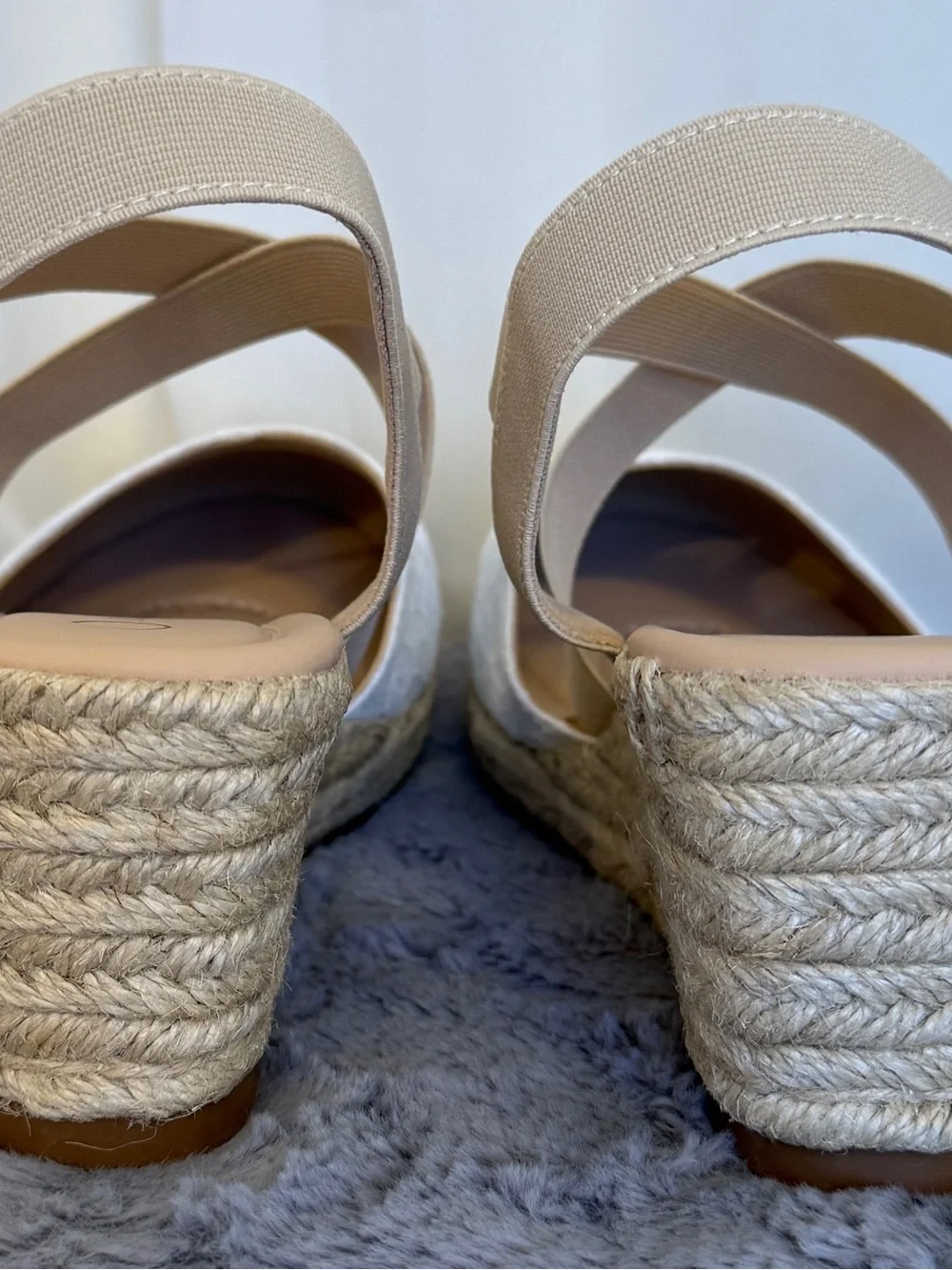 Journee Collection Ashlee White Espadrille Wedge Sandals 11W New